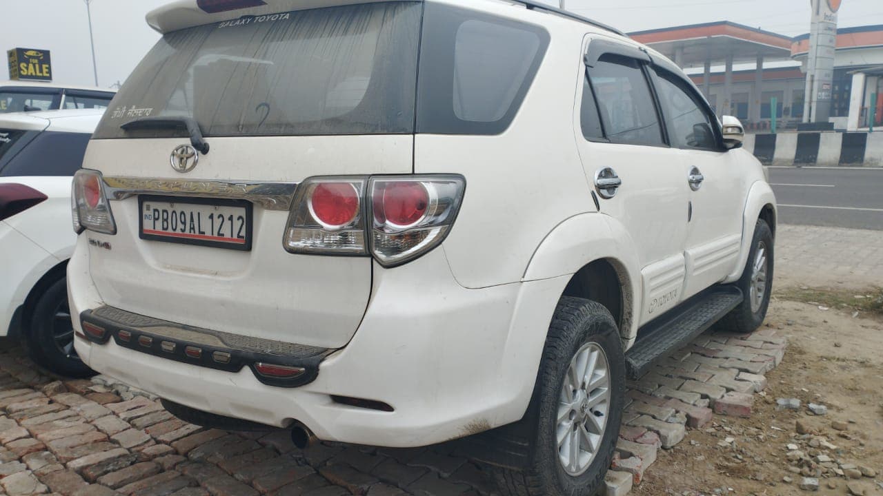 2013-Fortuner234j