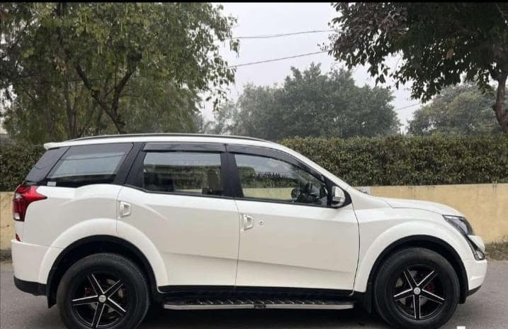 2021-Xuv-w9237