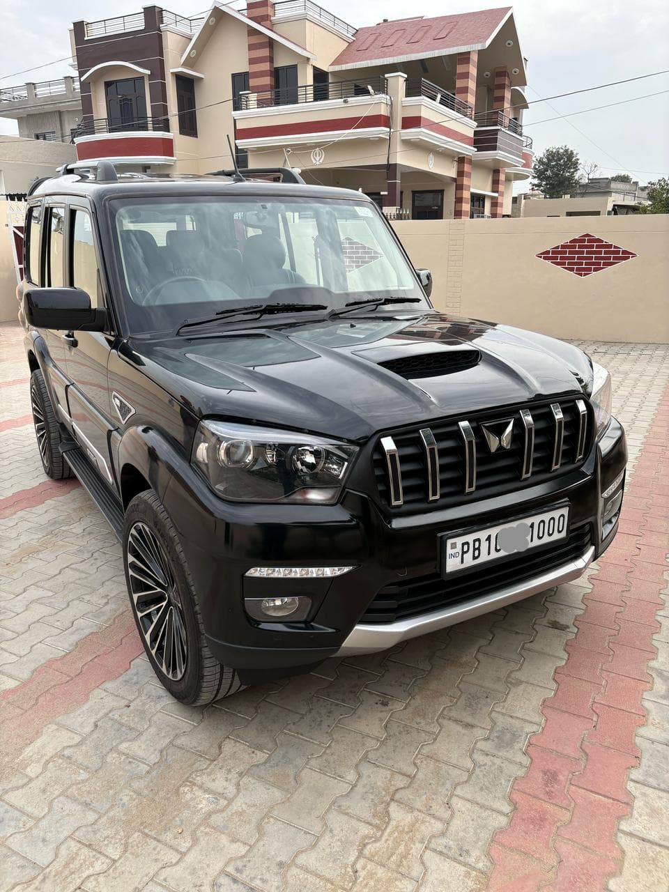 2021-Xuv-w9456